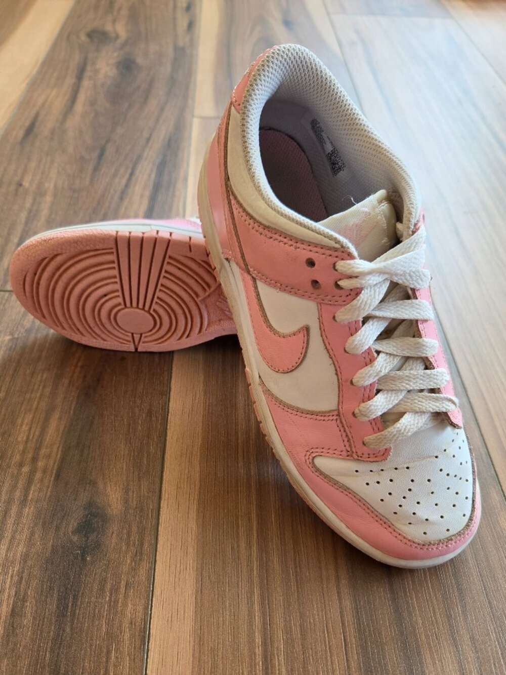 Youth Nike Dunks Size 4 Y